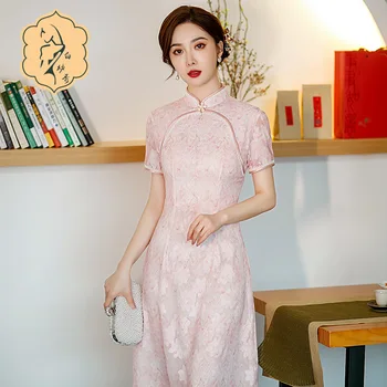 2022 ilkbahar, yaz ve sonbahar yeni orta ve uzun bölünmüş cheongsam pembe elbise geliştirilmiş Çin tarzı elbise